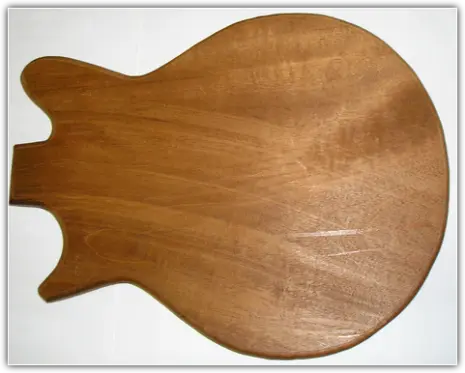 Caoba petrificada. (Curada al aire cerca de 30 años)